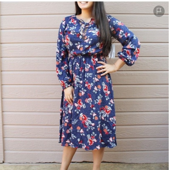 JustFab Dresses & Skirts - Lace-up Midi Dress